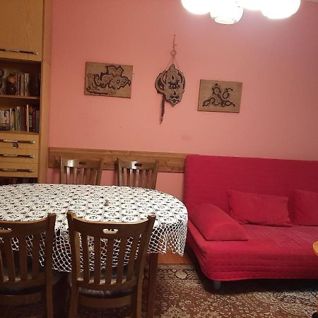 Apartment Milevi Tetewen Zewnętrze zdjęcie