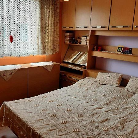 Apartment Milevi Tetewen Zewnętrze zdjęcie