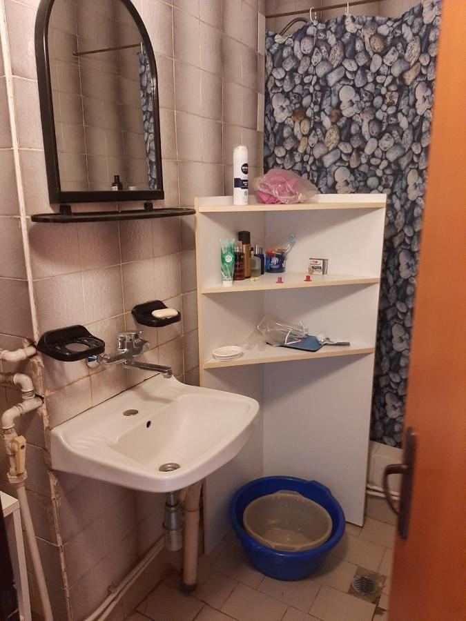Apartment Milevi Tetewen Zewnętrze zdjęcie